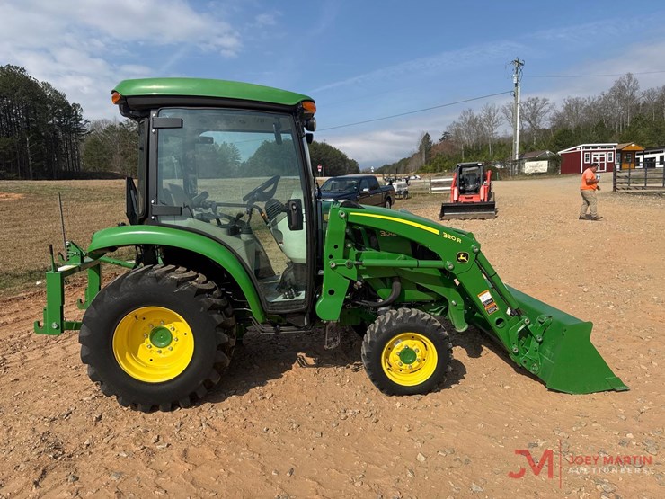 john-deere-3046r-image-3