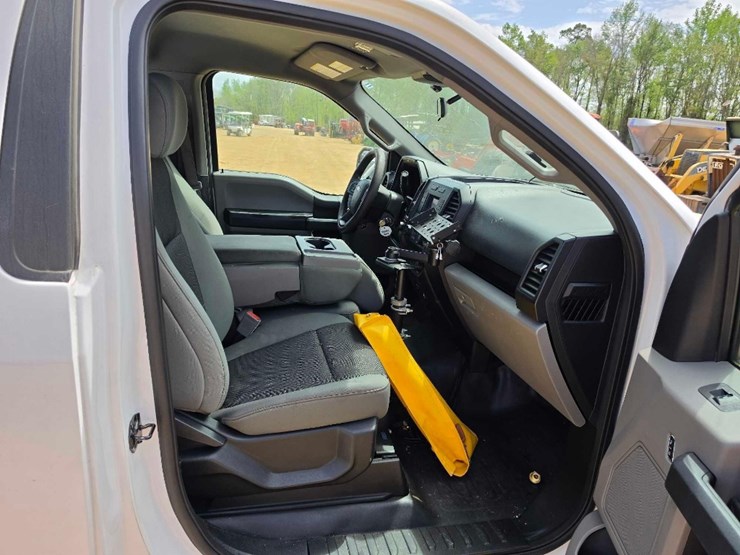 2019-ford-f150-xl-image-8