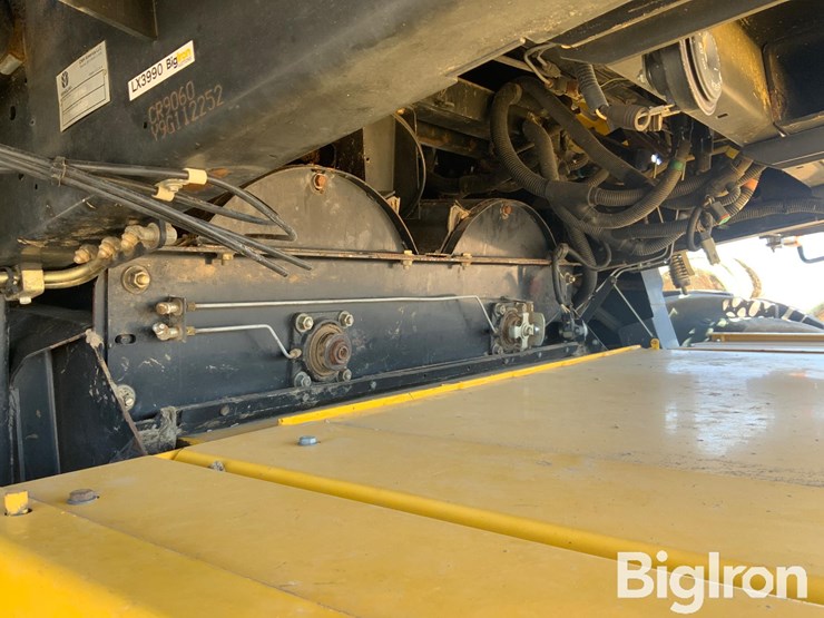 2009-new-holland-cr9060-image-18