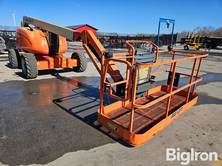 2009-jlg-600aj-image-3