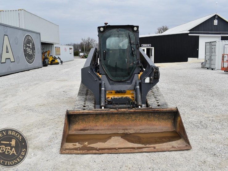 2021-deere-333g-image-15