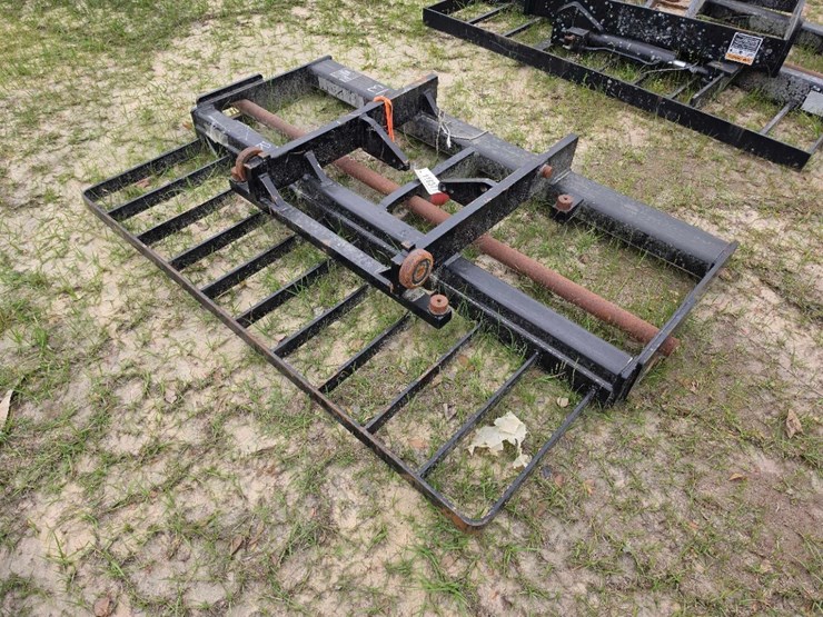 --superior-fabrication-forklift-image-3