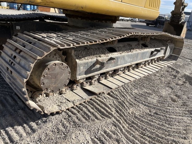 2012-deere-250g-lc-image-32