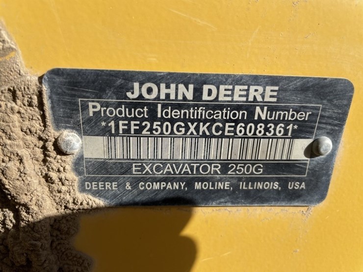 2012-deere-250g-lc-image-54