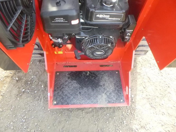 2026-sdlool-323w-skid-steer-loader-image-13