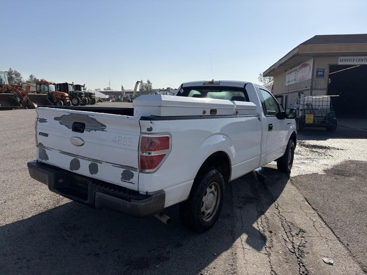 2011-ford-f150-xl-image-3