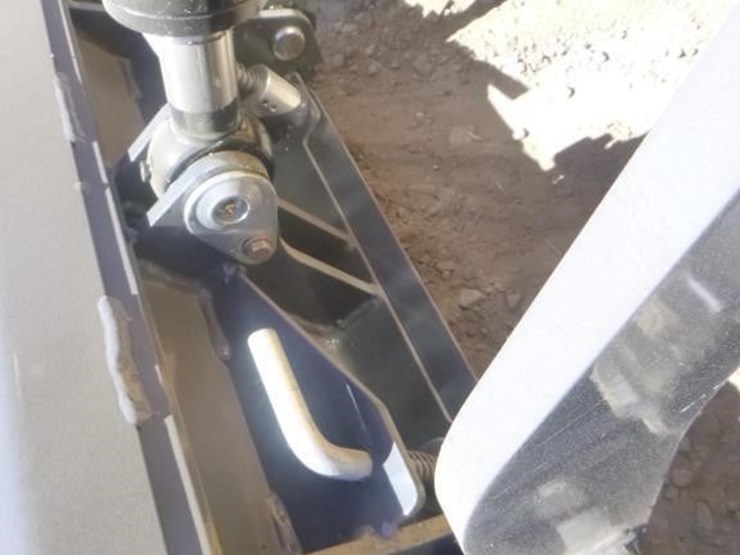 sdlanch-sdll60-skid-steer-track-loader-image-12