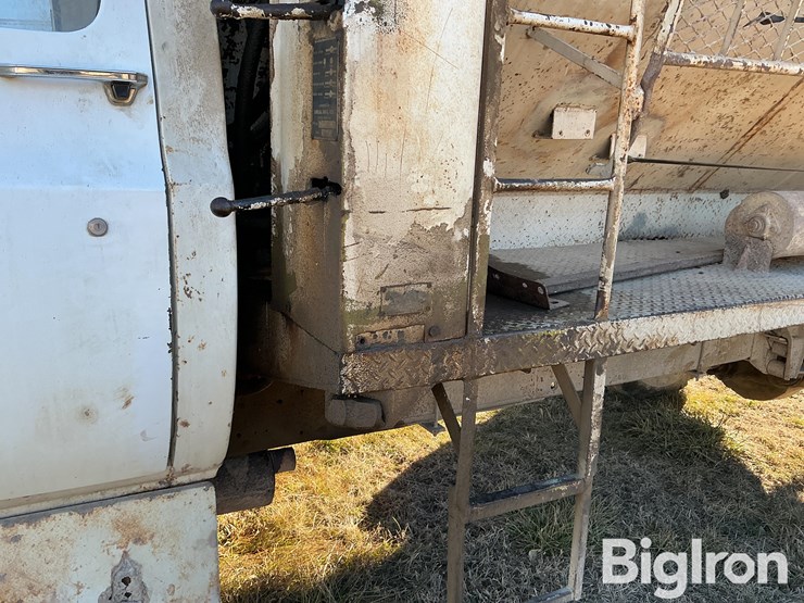 1975-chevrolet-c60-image-16