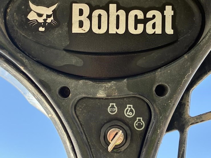 2017-bobcat-s570-image-17