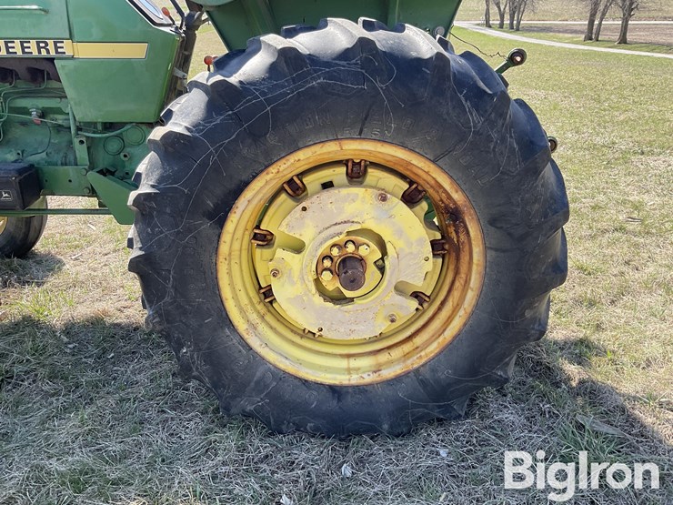 1980-john-deere-2640-image-16