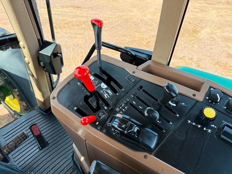 john-deere-7200-image-48