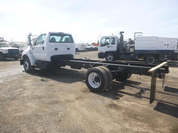 2012-ford-f650-image-4