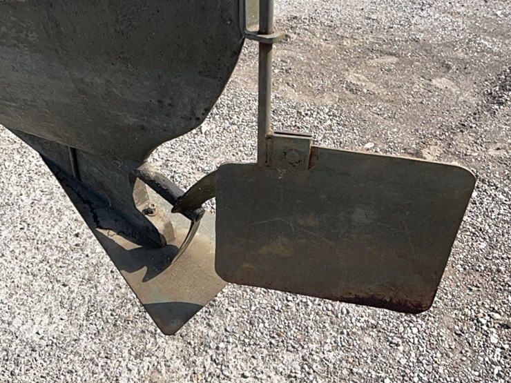 rare-super-nice-wood-reelfoot-lake-calhouns--stump-jumper-boat-with-original-seats-with-trailer-image-11