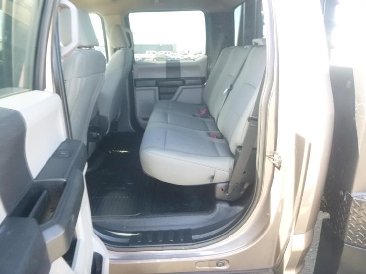 2020-ford-f350-image-10