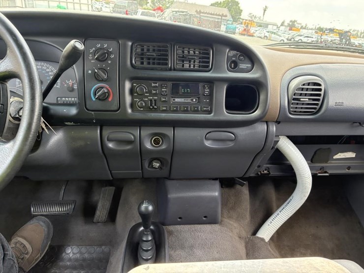 1999-dodge-ram-2500-image-13