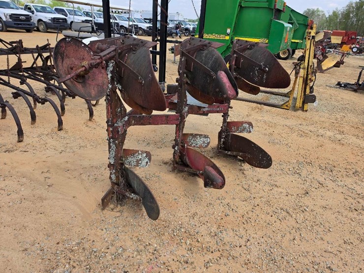 massey-ferguson-3-image-2