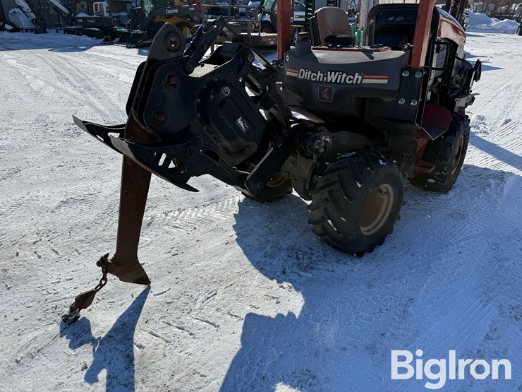 2007-ditch-witch-420sx-image-16