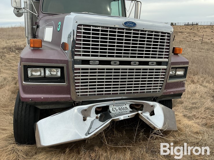 1985-ford-ltl9000-image-11