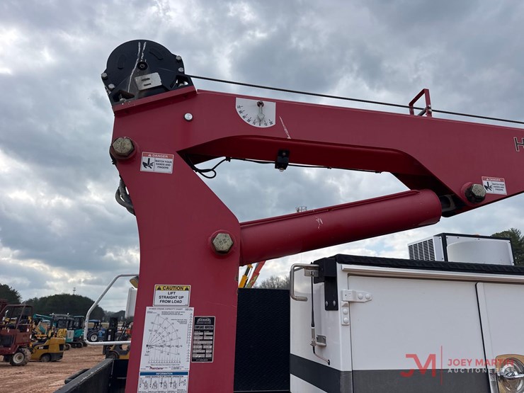 peterbiltpb337-service-truck-image-43