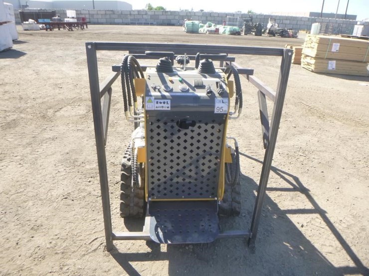 sdlanch-sdll60-skid-steer-track-loader-image-8