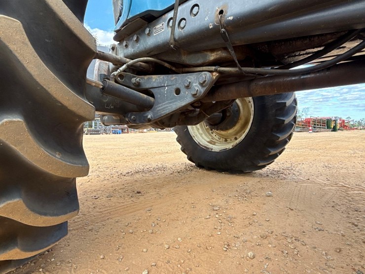 new-holland-8870-image-19