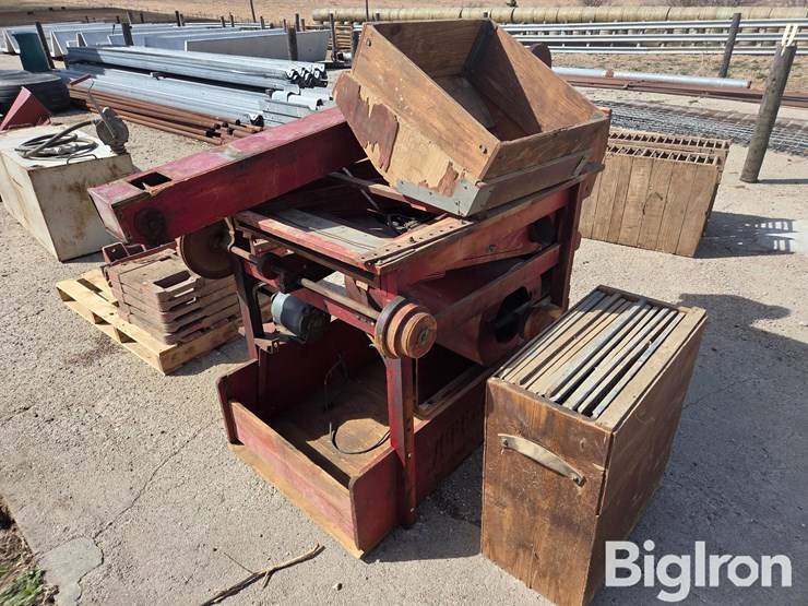 a-t-ferrell-clipper-fanning-mill-image-5