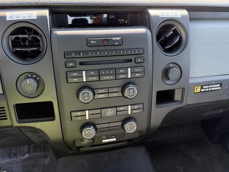 2014-ford-f150-xl-image-16