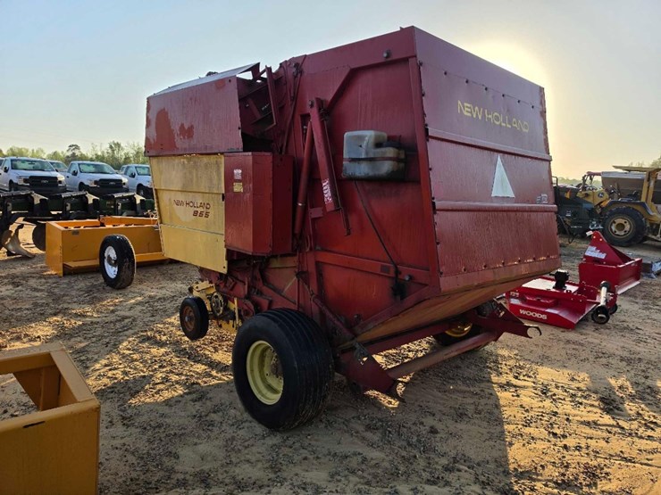 new-holland-855-image-2