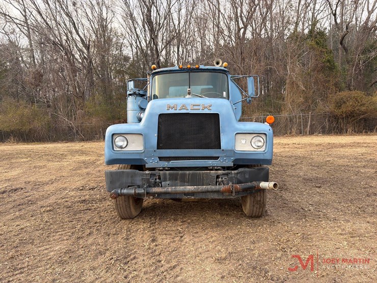 mack-rs686lst-image-8