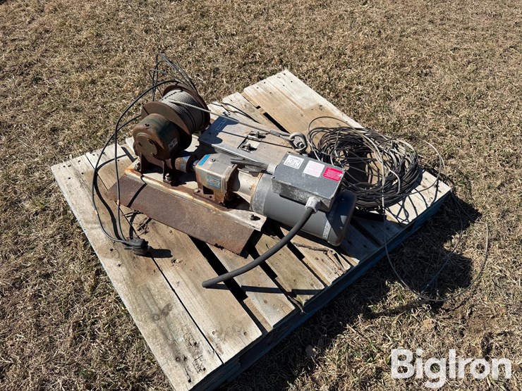 heavy-duty-electric-cable-wench-image-1