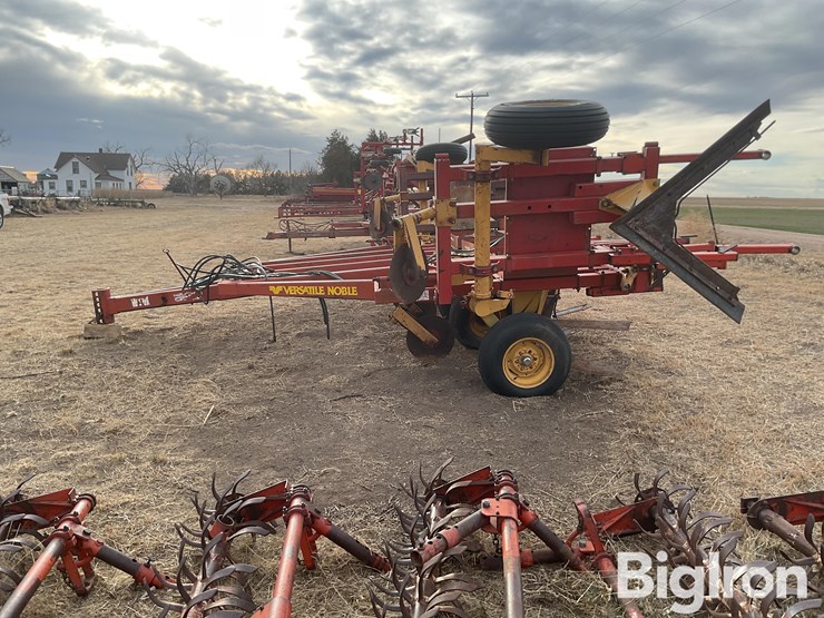 1981-versatile-5500-image-8