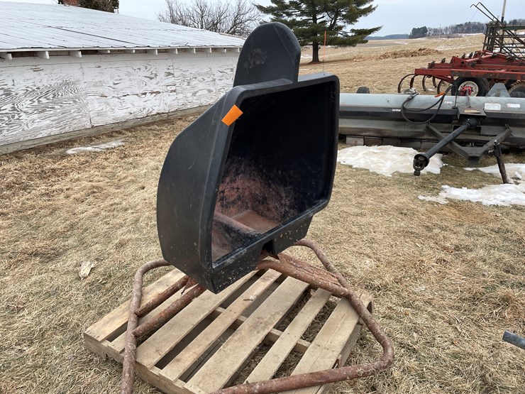 #2376-•-mineral-feeder-image-3