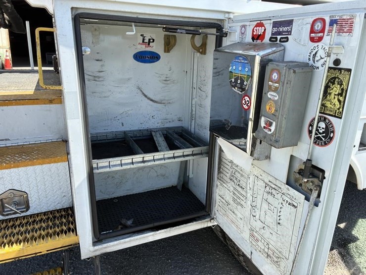 2015-ford-f550-xlt-image-12