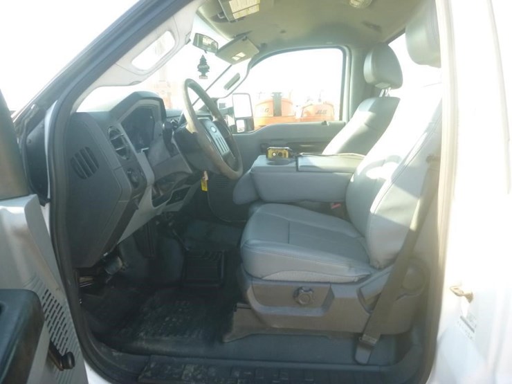 2013-ford-f450-image-12