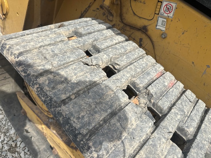 2019-caterpillar-259d3-image-63