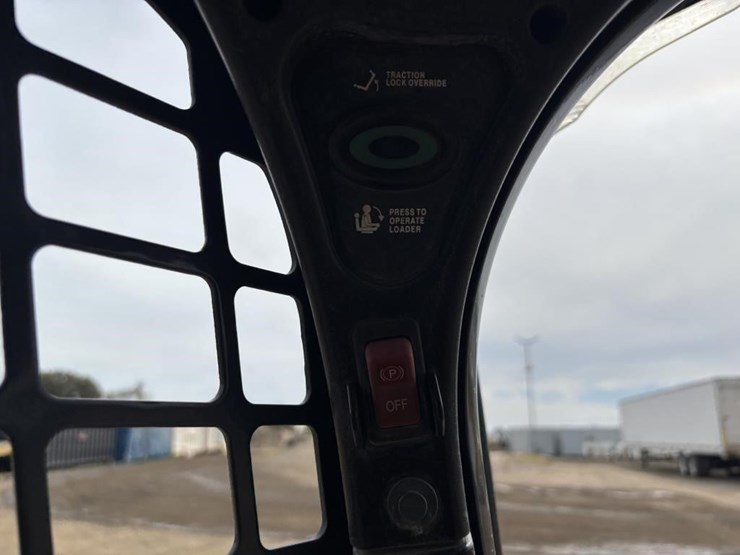 2021-bobcat-t450-image-28