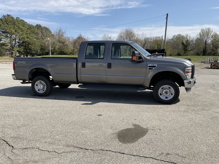 2010-ford-f350-xl-image-3