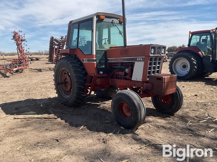 1979-international-886-image-3