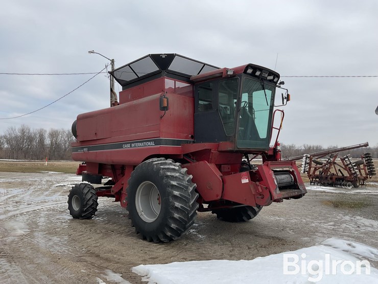 1990-case-ih-1660-image-3