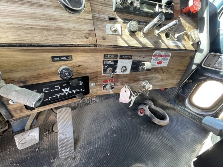 1988-western-star-4900-image-32