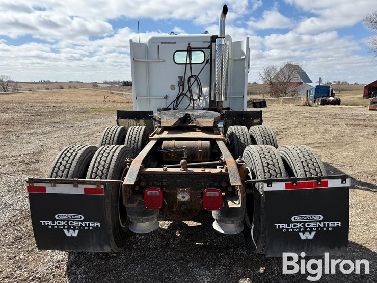 1995-freightliner-fld120-image-6