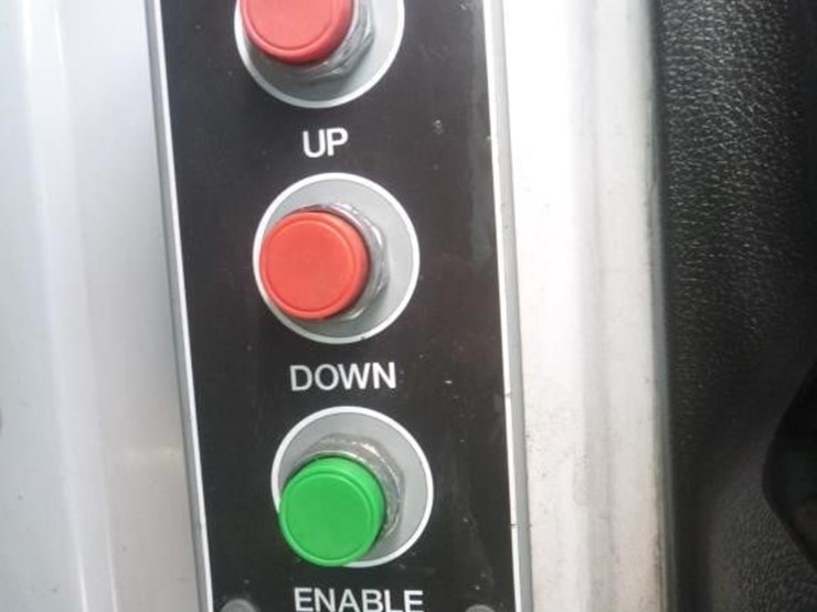 2012-ford-f650-image-8