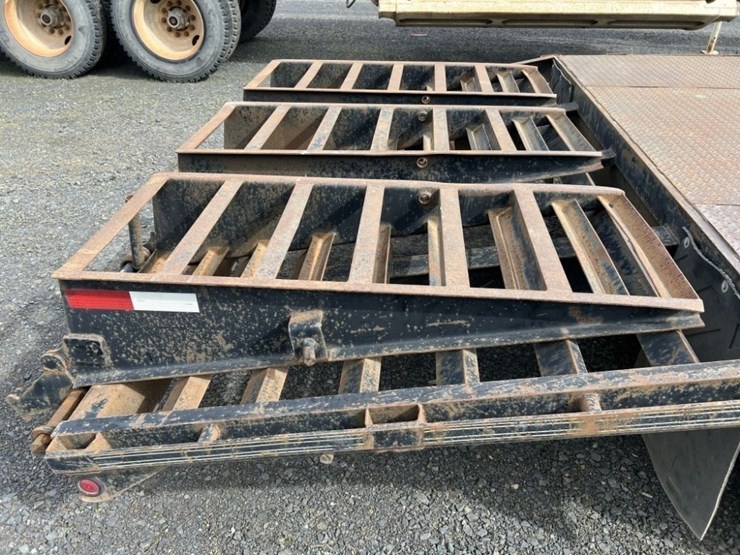 2012-elite-t/a-gooseneck-equipment-trailer-image-12