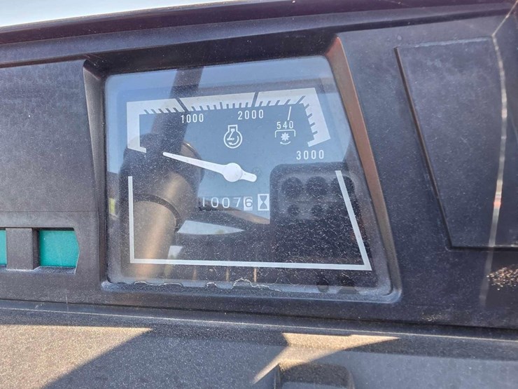 new-holland-tc30-image-10