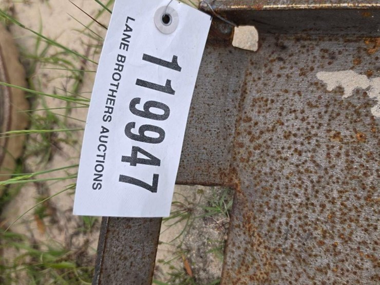 --skid-steer-cutaway-blank-plate-image-3