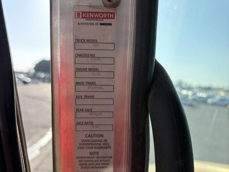 2009-kenworth-t800-image-22