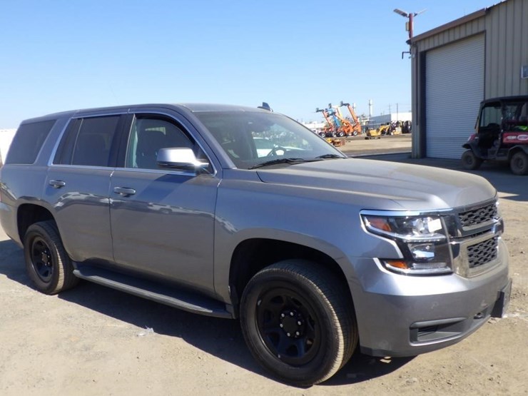 2019-chevrolet-tahoe-image-2