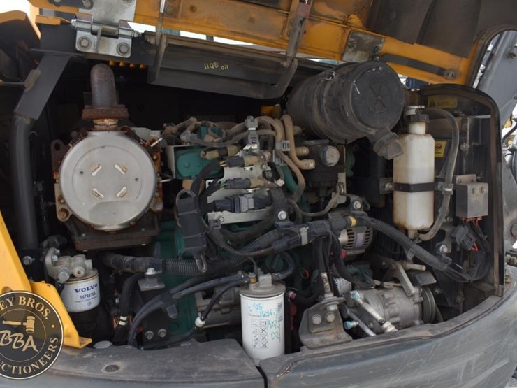 2019-volvo-ecr88d-image-49