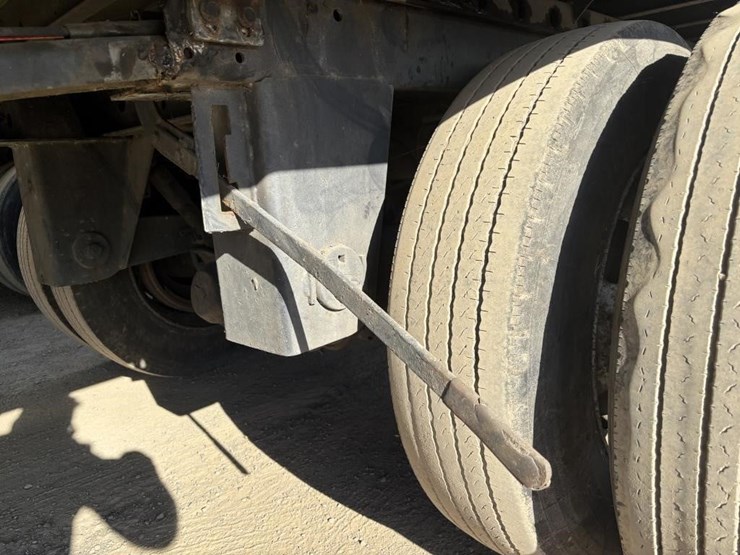 2000-utility-vs2r-image-14