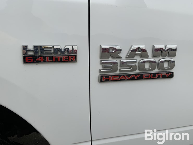 2015-ram-3500-slt-image-18